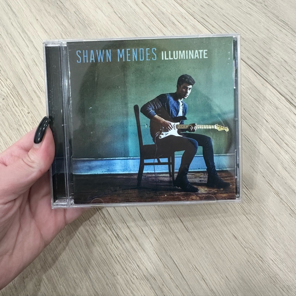 SHAWN MENDES ILLUMINATE ALBUM CD